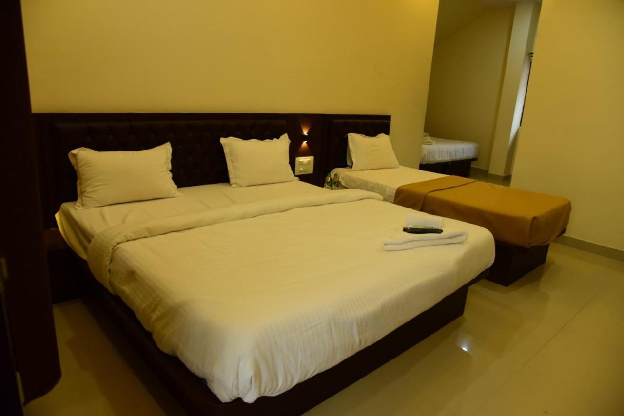 M G Residency Hotel จิกมากาลูร์ ภายนอก รูปภาพ