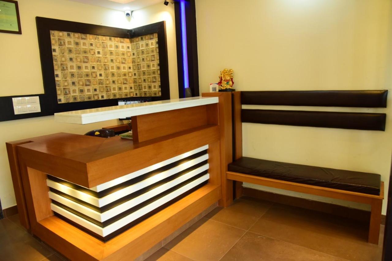 M G Residency Hotel จิกมากาลูร์ ภายนอก รูปภาพ
