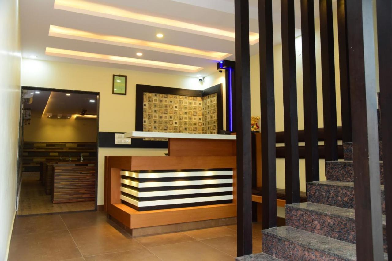M G Residency Hotel จิกมากาลูร์ ภายนอก รูปภาพ