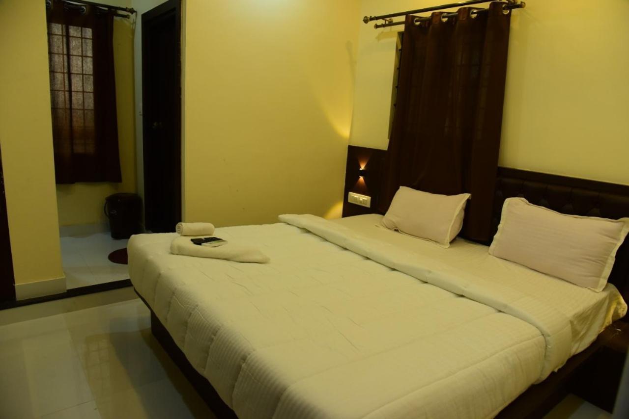 M G Residency Hotel จิกมากาลูร์ ภายนอก รูปภาพ